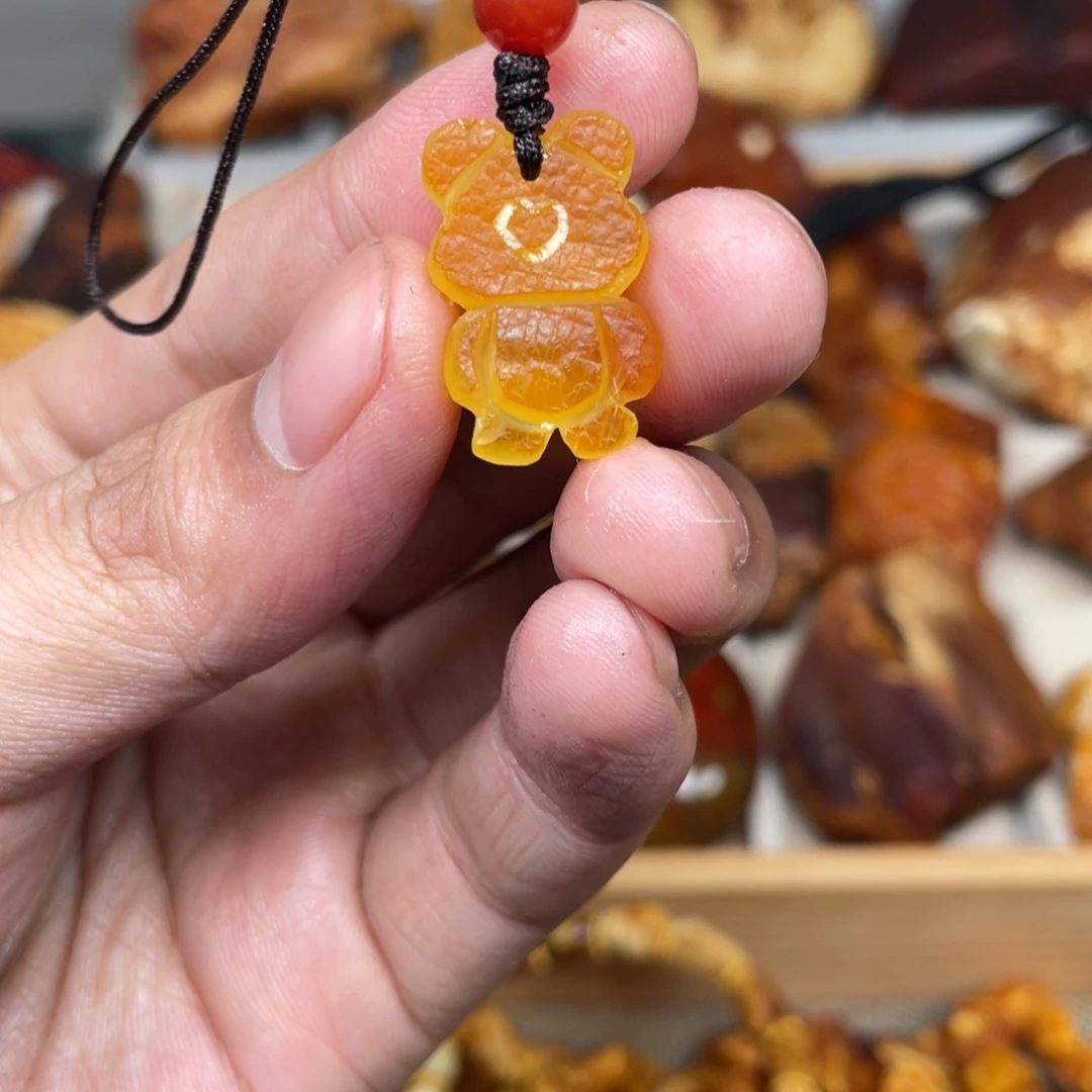 琥珀珠宝奇石未镶嵌