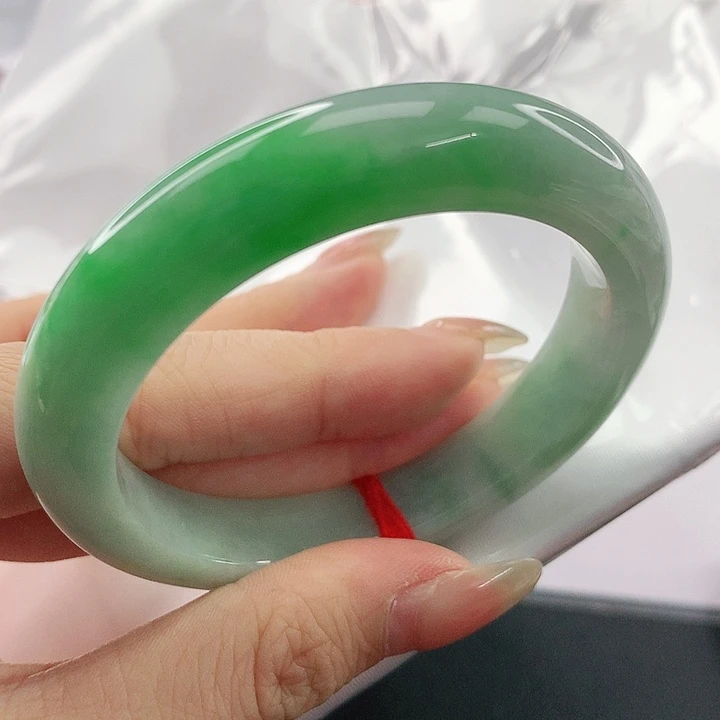 未镶嵌手镯翡翠，906