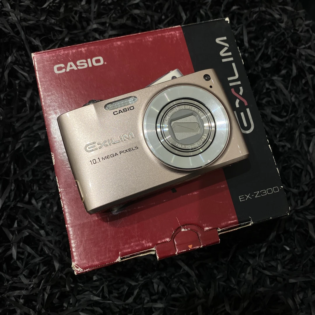 9新 Casio/卡西欧 卡西欧Z300 香槟色 顺丰发货