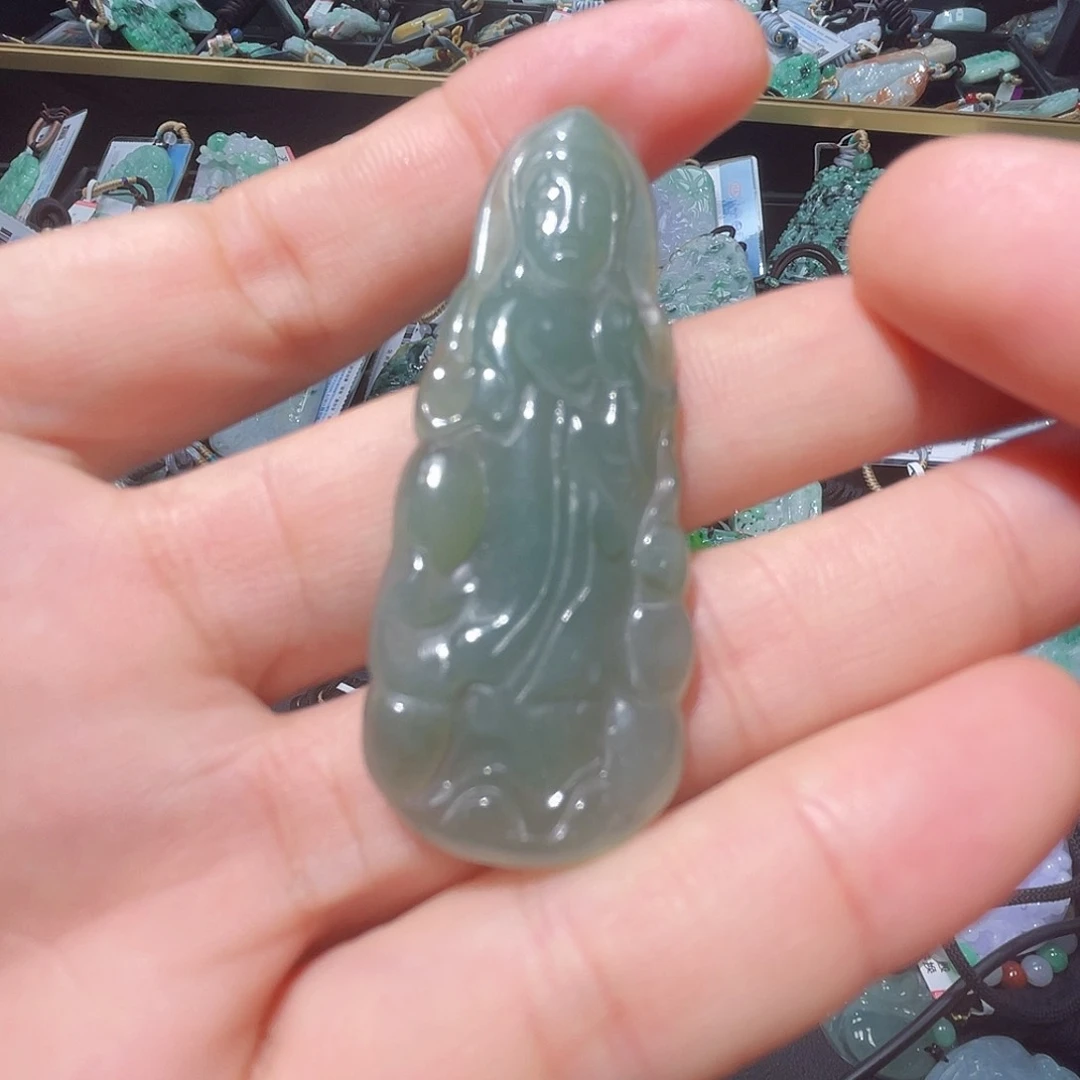 颈饰未镶嵌翡翠一个