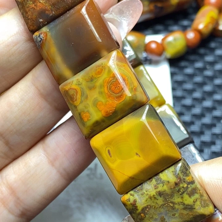 玛瑙/玉髓颈饰未镶嵌