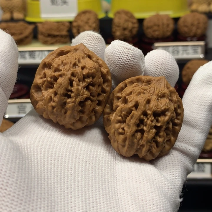 文玩核桃把件野生狮子头37