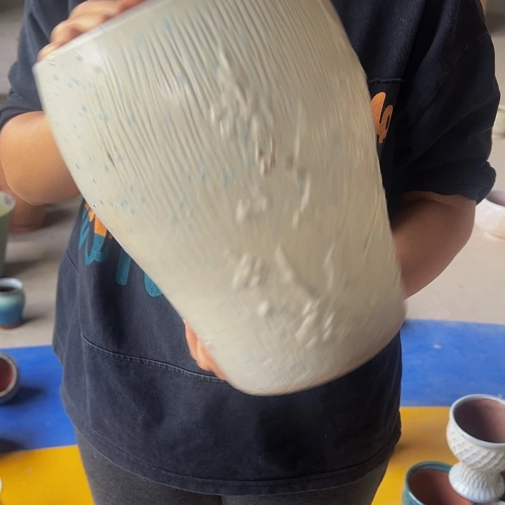 微瑕高度26厘米口径18厘米