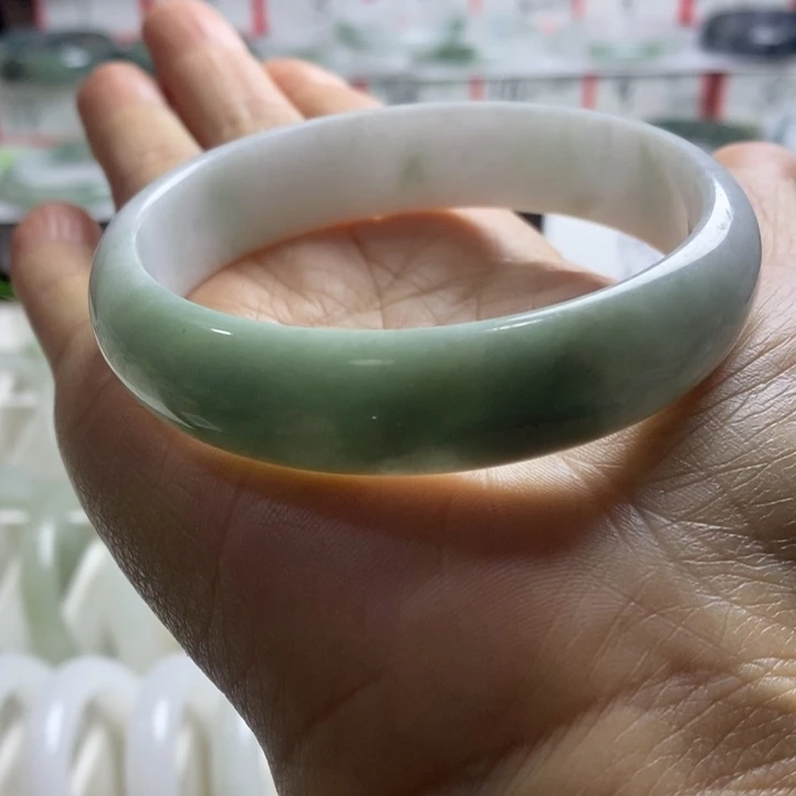 翡翠未镶嵌手镯翡翠