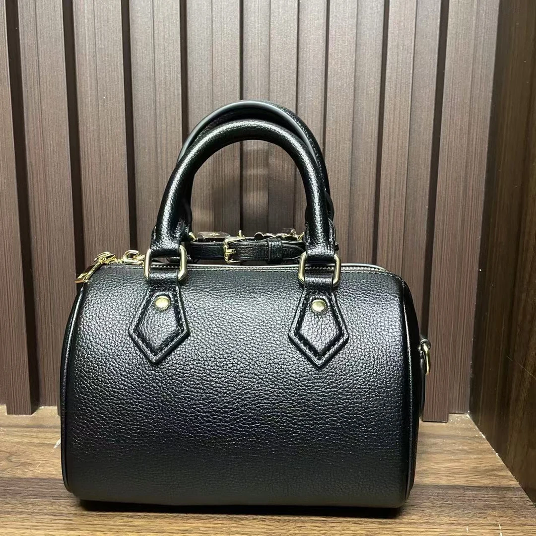 时尚新款真皮女包手提包斜挎包 0441 黑色