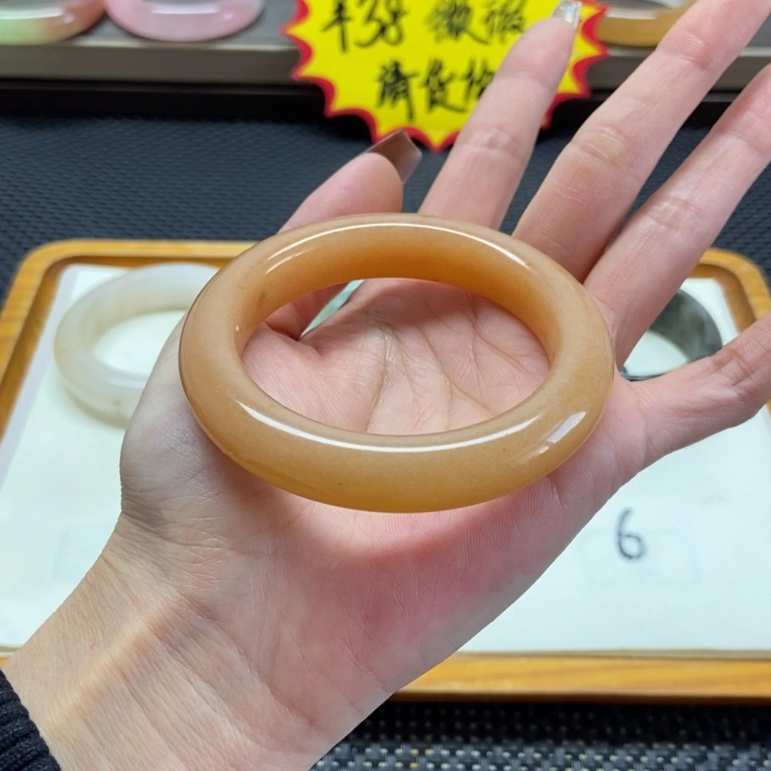 未镶嵌手镯石英岩玉