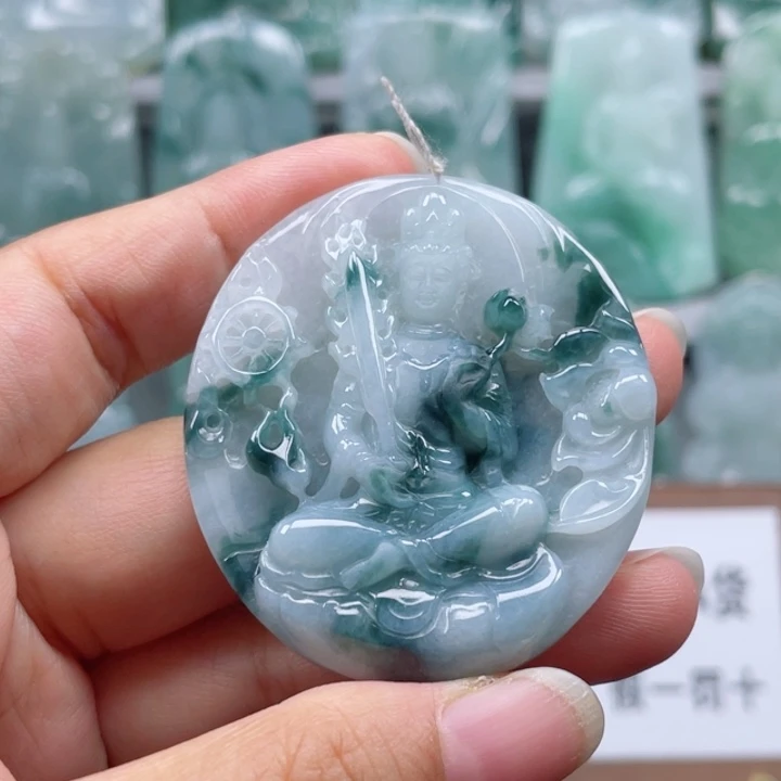 颈饰未镶嵌翡翠虚空藏菩萨