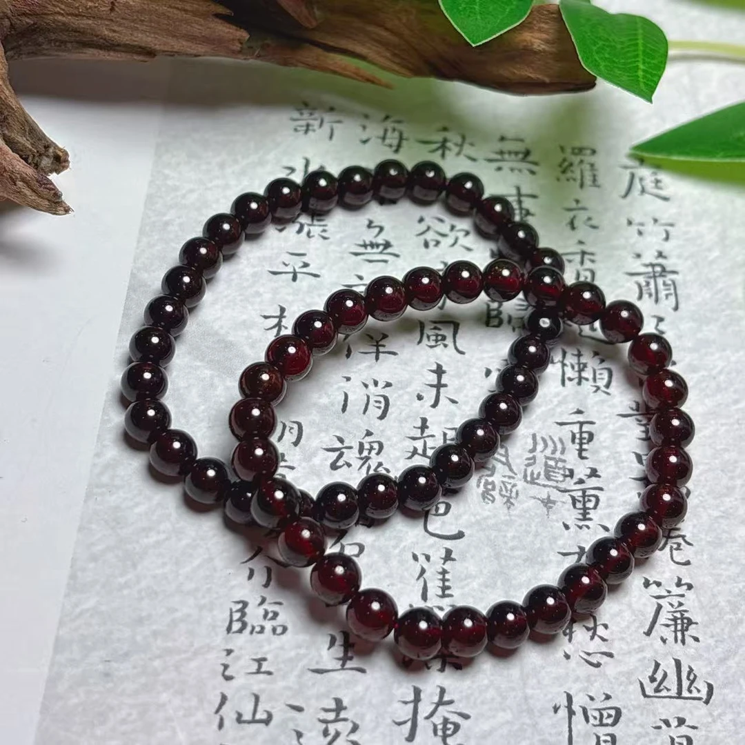 《铁头老猪》XYJ312天然石榴石酒红圆珠手串约6mm多样性发其一