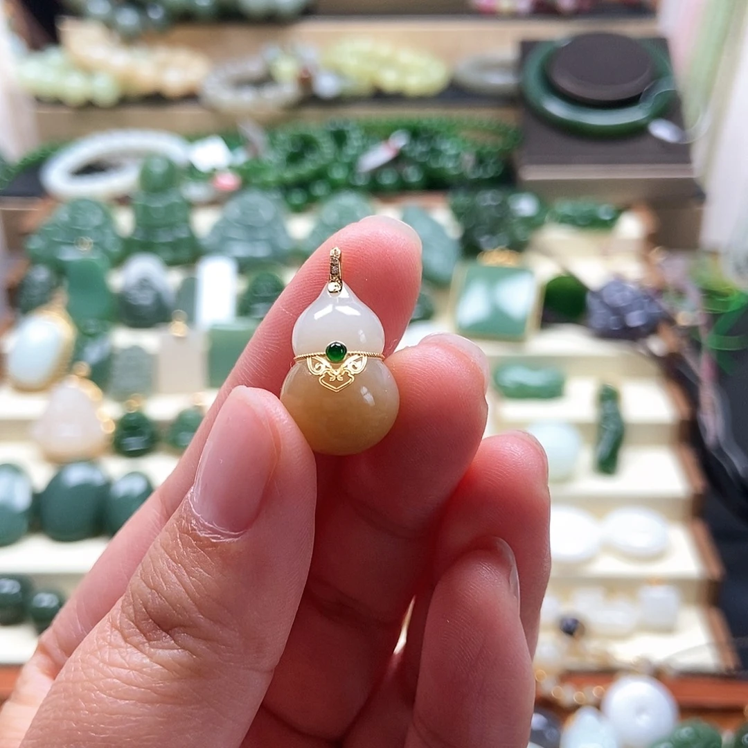 和田玉18K金镶嵌吊坠(不含链)