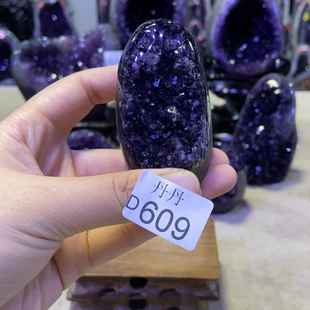 未镶嵌水晶大型摆件（非配饰）