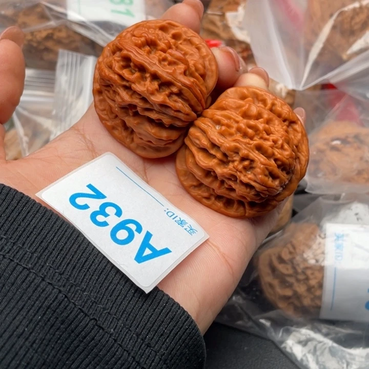 文玩核桃吊坠核桃