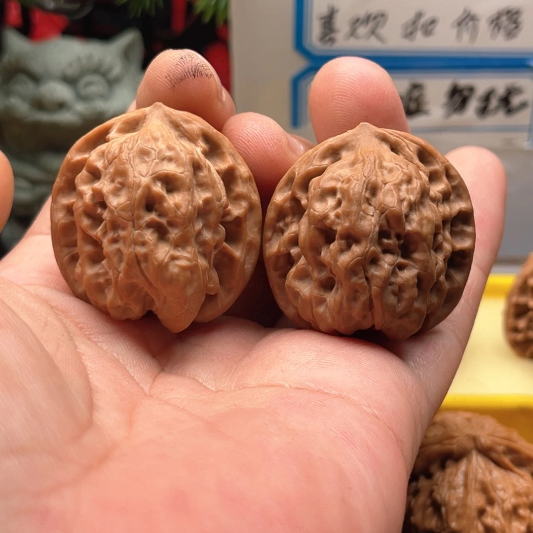 文玩核桃吊坠35磐石