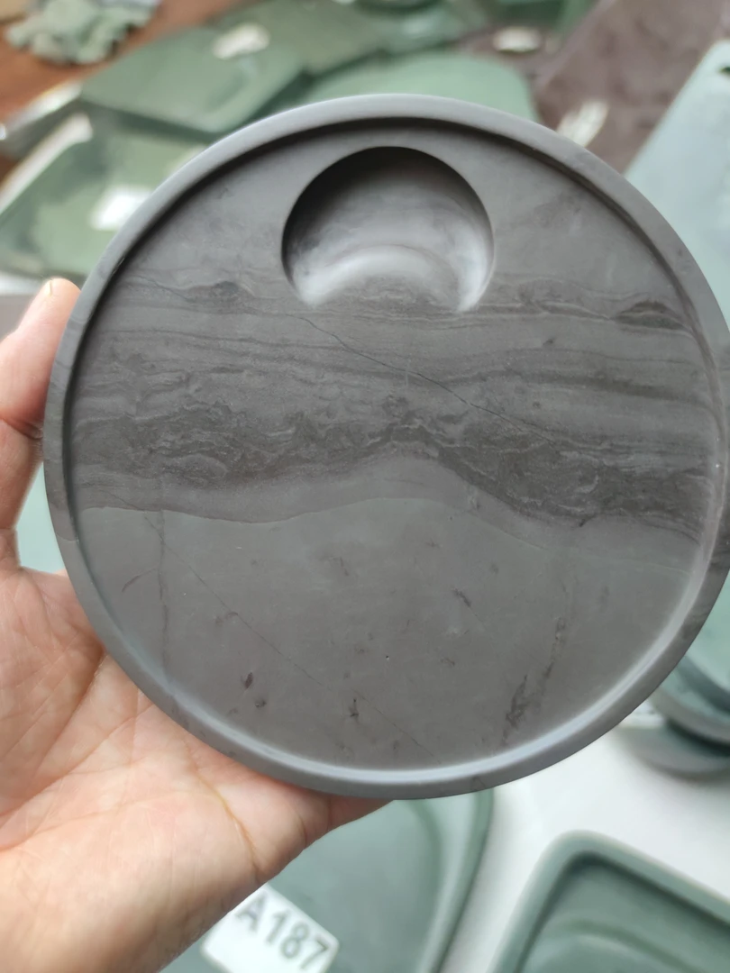 洮砚老坑鸊鹈血圆砚尺寸12/1.7