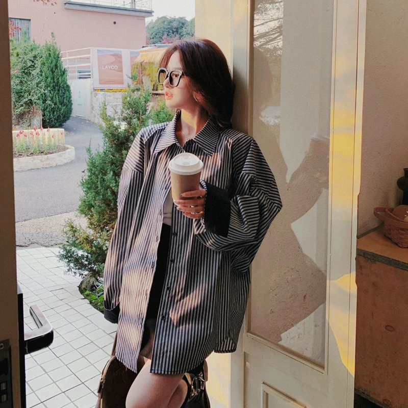 慵懒松弛感条纹长袖衬衫外套女秋季新款宽松中长款休闲polo领衬衣