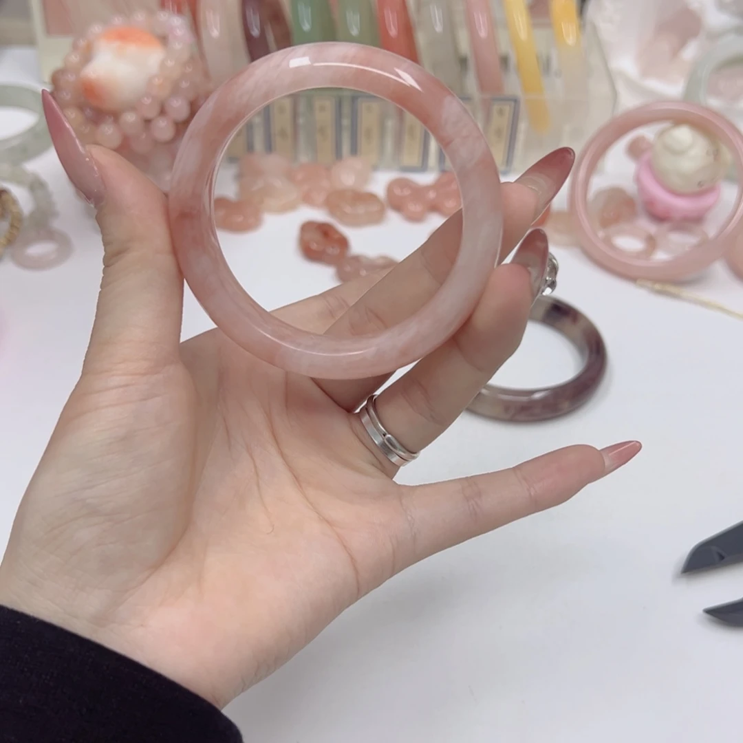 *****石英质玉未镶嵌手镯