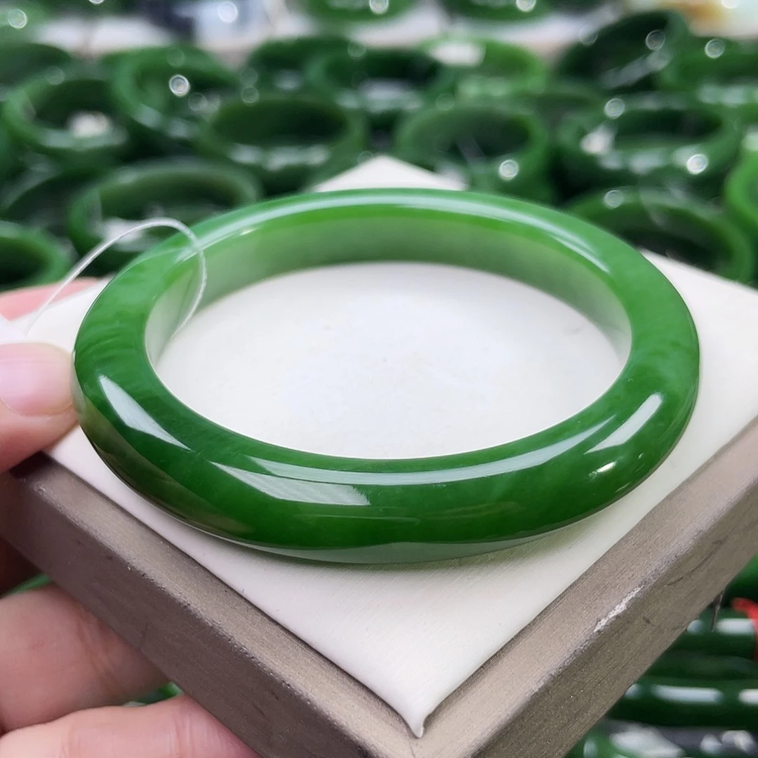 未镶嵌手镯和田玉（碧玉）