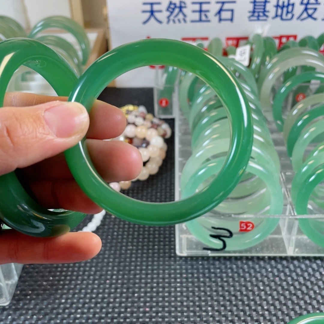 东陵石手镯未镶嵌