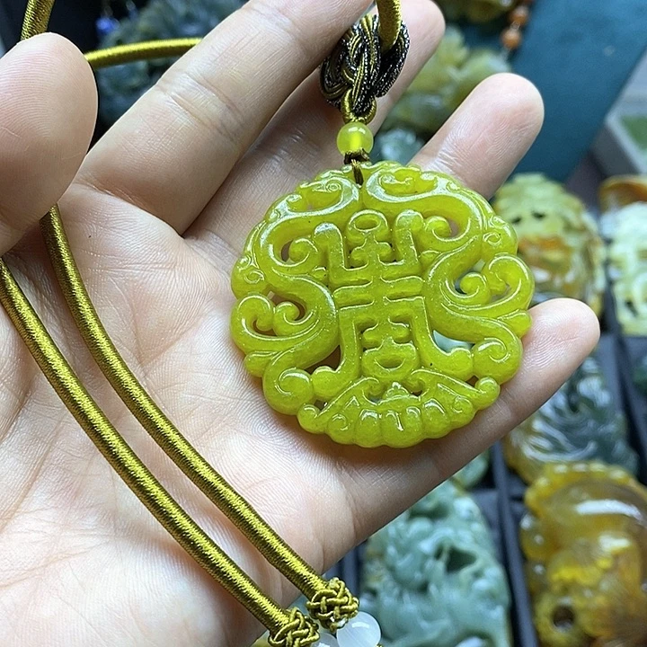 蛇纹石玉未镶嵌挂件