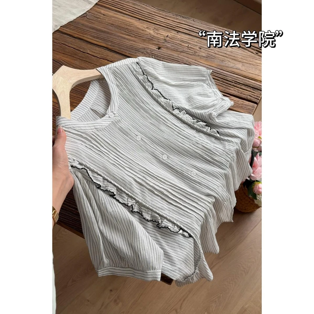 P0258-“南法学院”法式荷叶边撞色定位绣花泡泡短袖条纹衬衫女