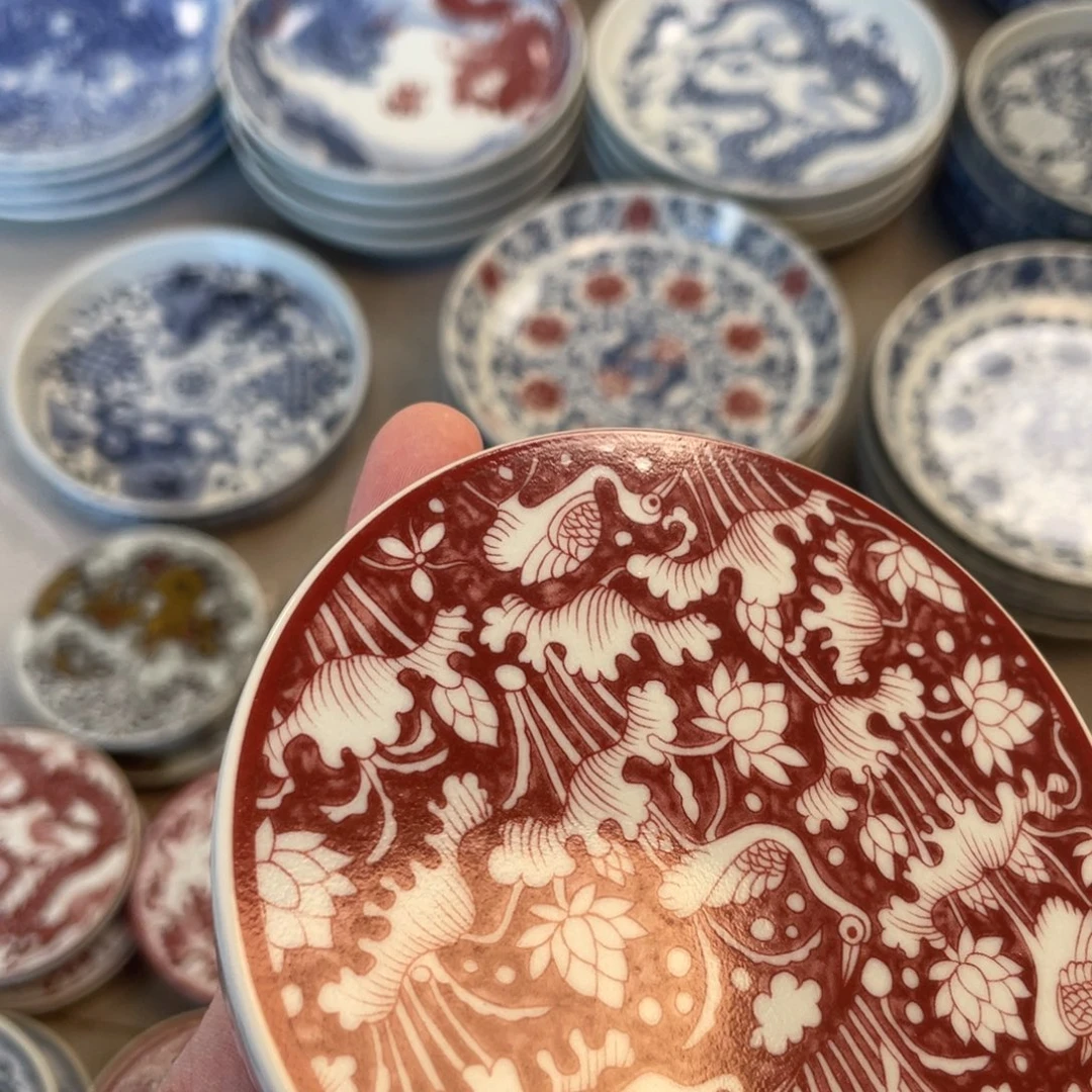 瓷片景德镇釉里红一路连科盖置