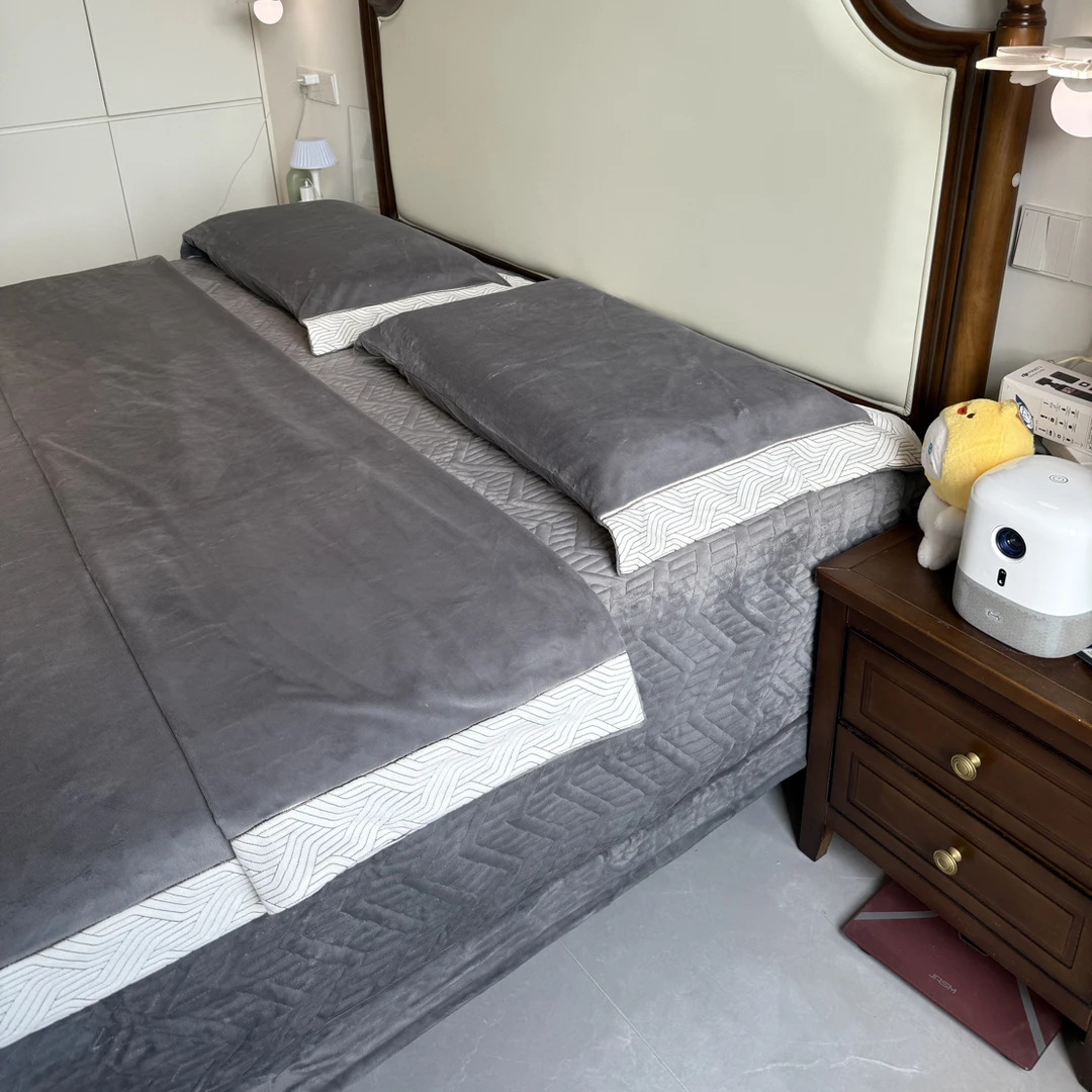 满满爱家纺霸王绒牛奶绒床盖四件套细腻柔软不跑被不打滑高端体验