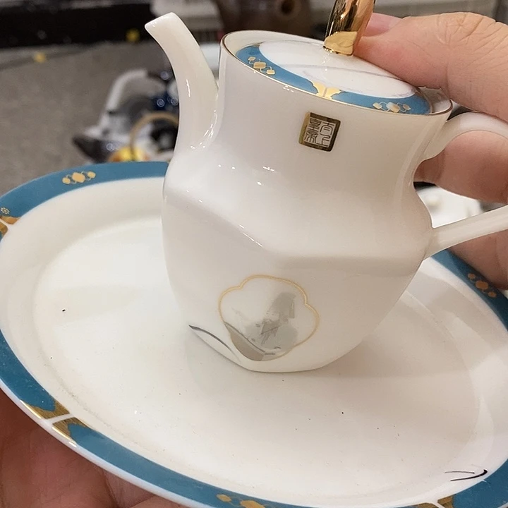陶瓷艺术品及陶瓷制品