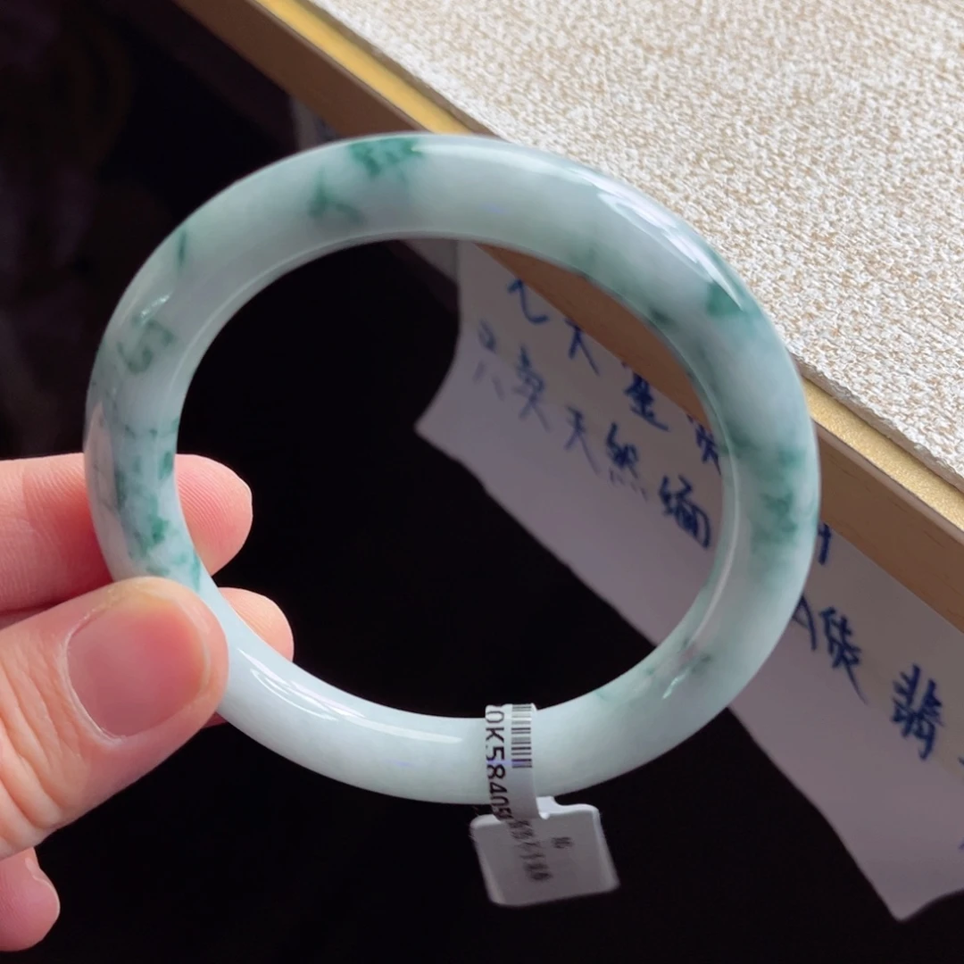 翡翠未镶嵌手镯手镯