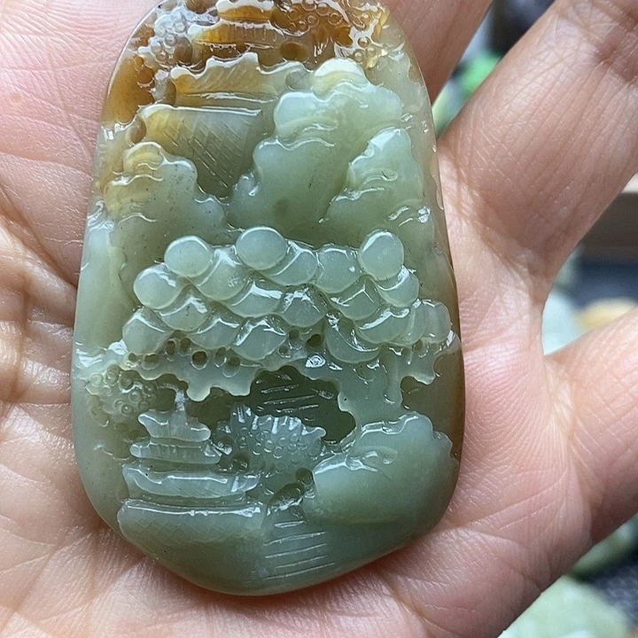 颈饰未镶嵌和田玉（糖玉）