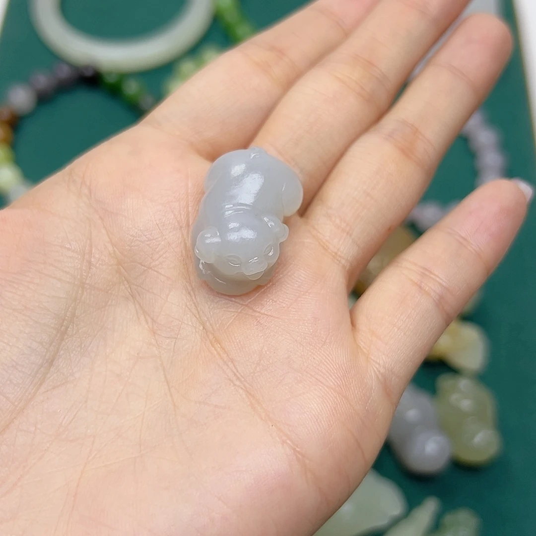 和田玉未镶嵌颈饰珂****记