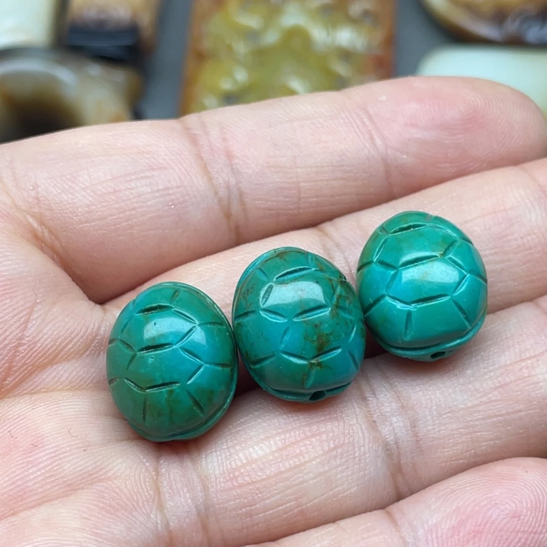 张***所和田玉未镶嵌颈饰