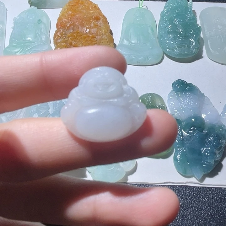 未镶嵌定制翡翠佛公