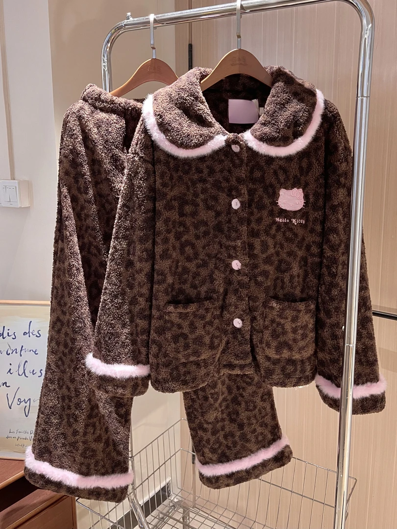 【DMXJ大梦想家】高级感卡通豹纹珊瑚绒睡衣女冬季款保暖家居服套装