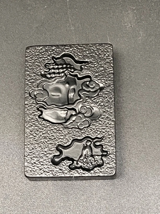 精品和田玉墨玉云雾半遮面观音