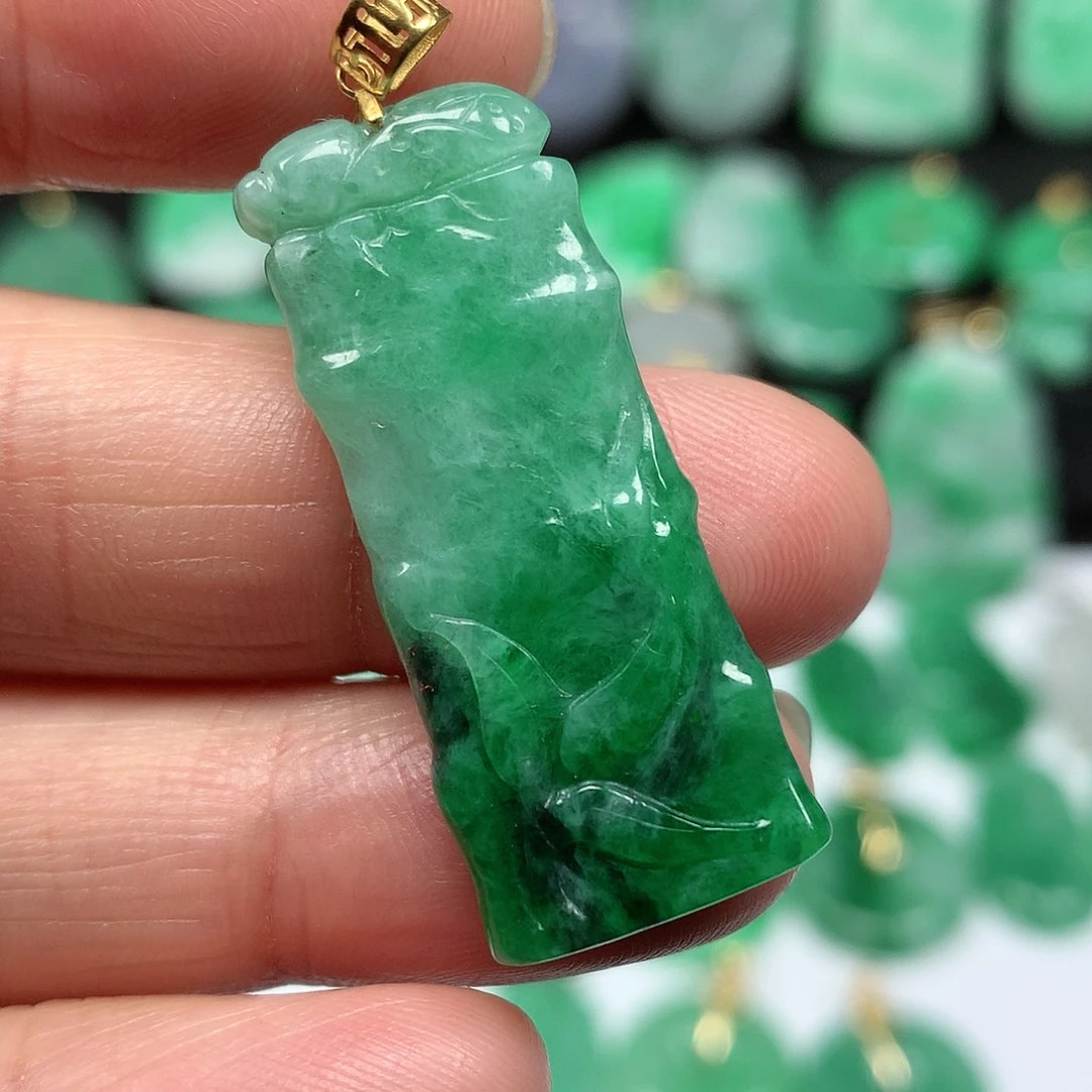 翡翠吊坠(不含链)18K金镶嵌