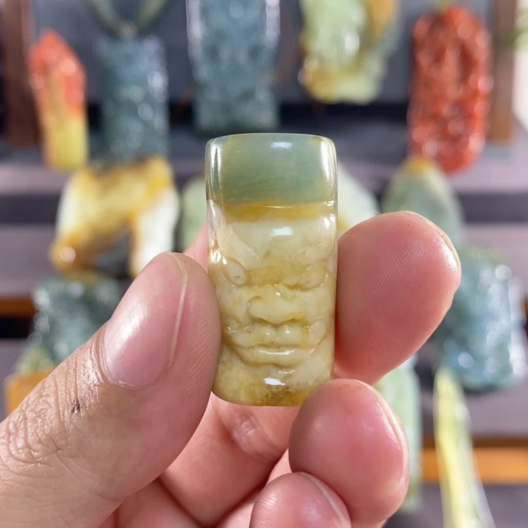 岫玉未镶嵌花玉挂件