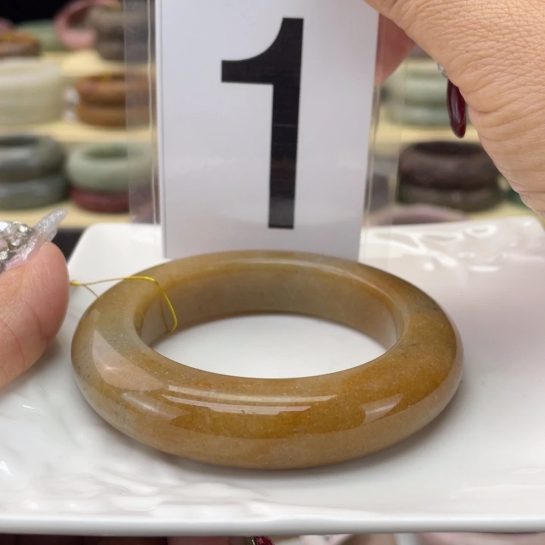 【闪购商品】石英质玉手镯未镶嵌