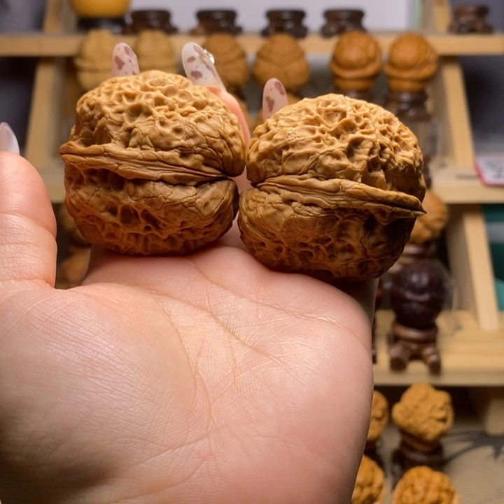 吊坠文玩核桃50树头虎头蟾Y18