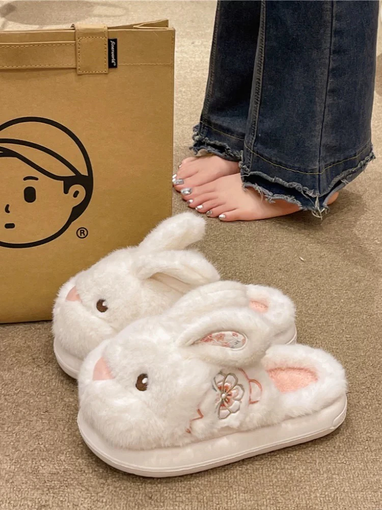 女士家居刺绣毛毛拖