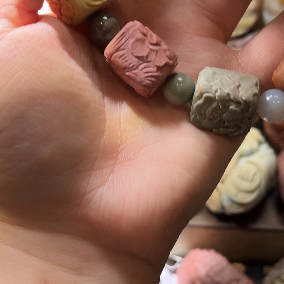 开****未镶嵌定制石英质玉（阿拉善玉）手串3