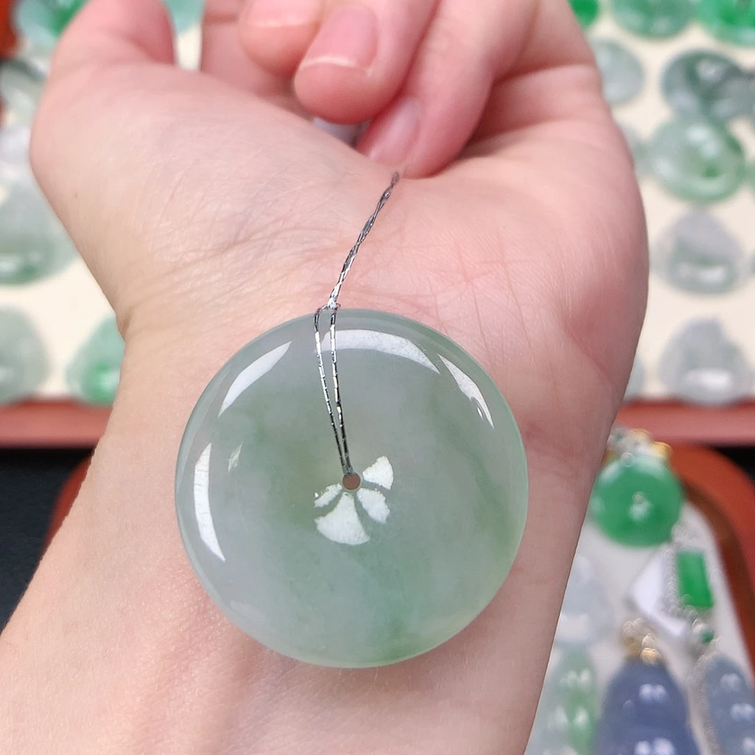 翡翠未镶嵌颈饰吊坠