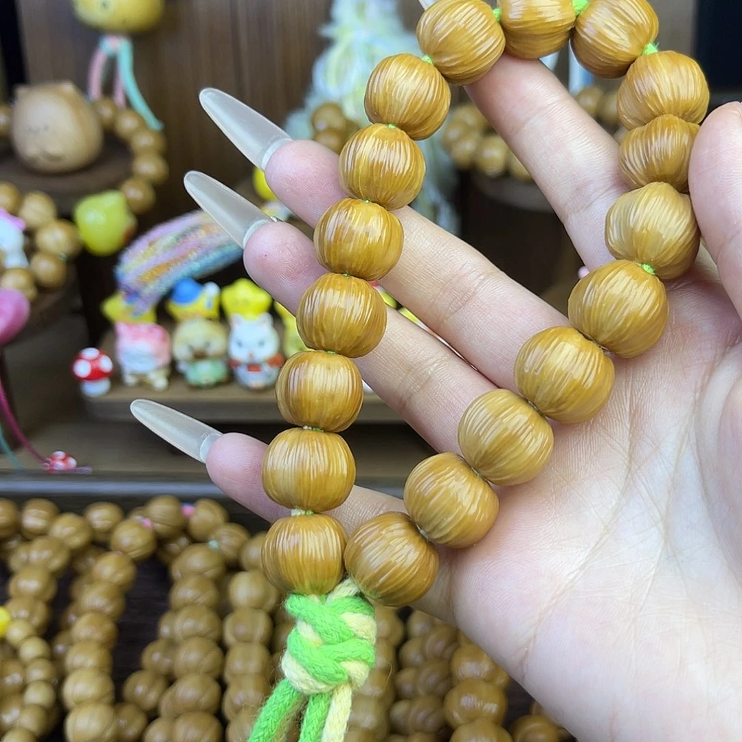 ****子猴头核桃吊坠菠萝蜜