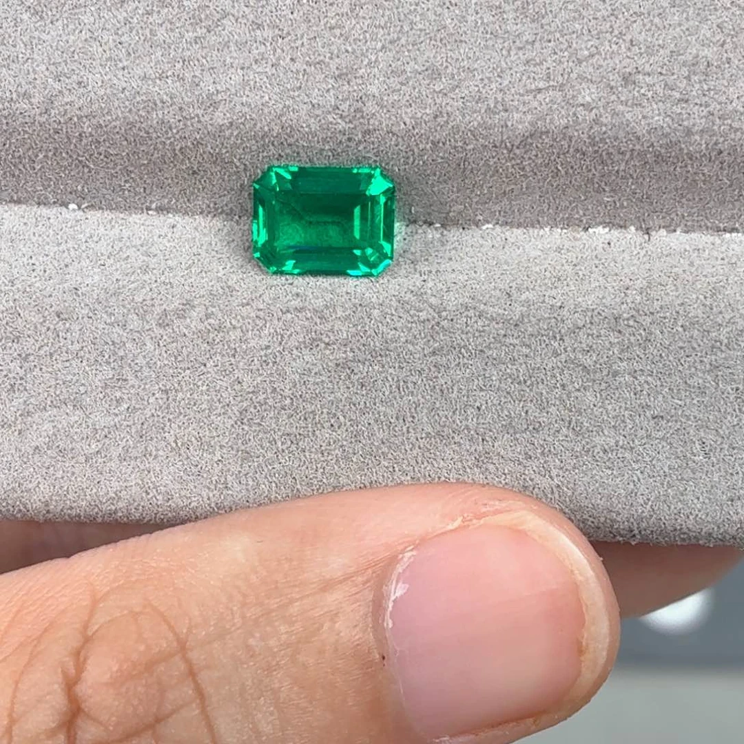 合成（培育）祖母绿裸石未镶嵌森*?1.43ct