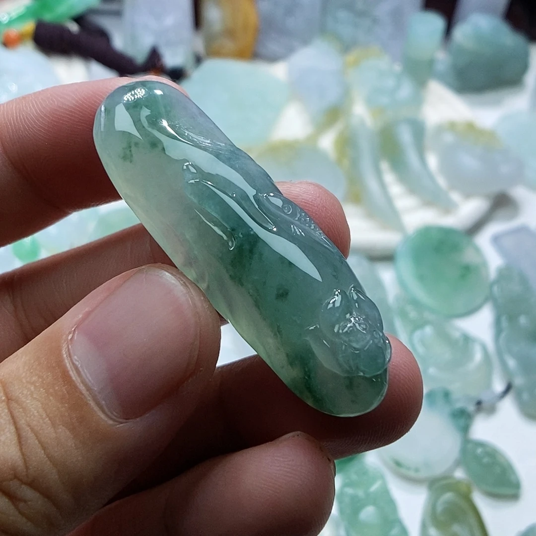 定制翡翠未镶嵌悟道吊坠