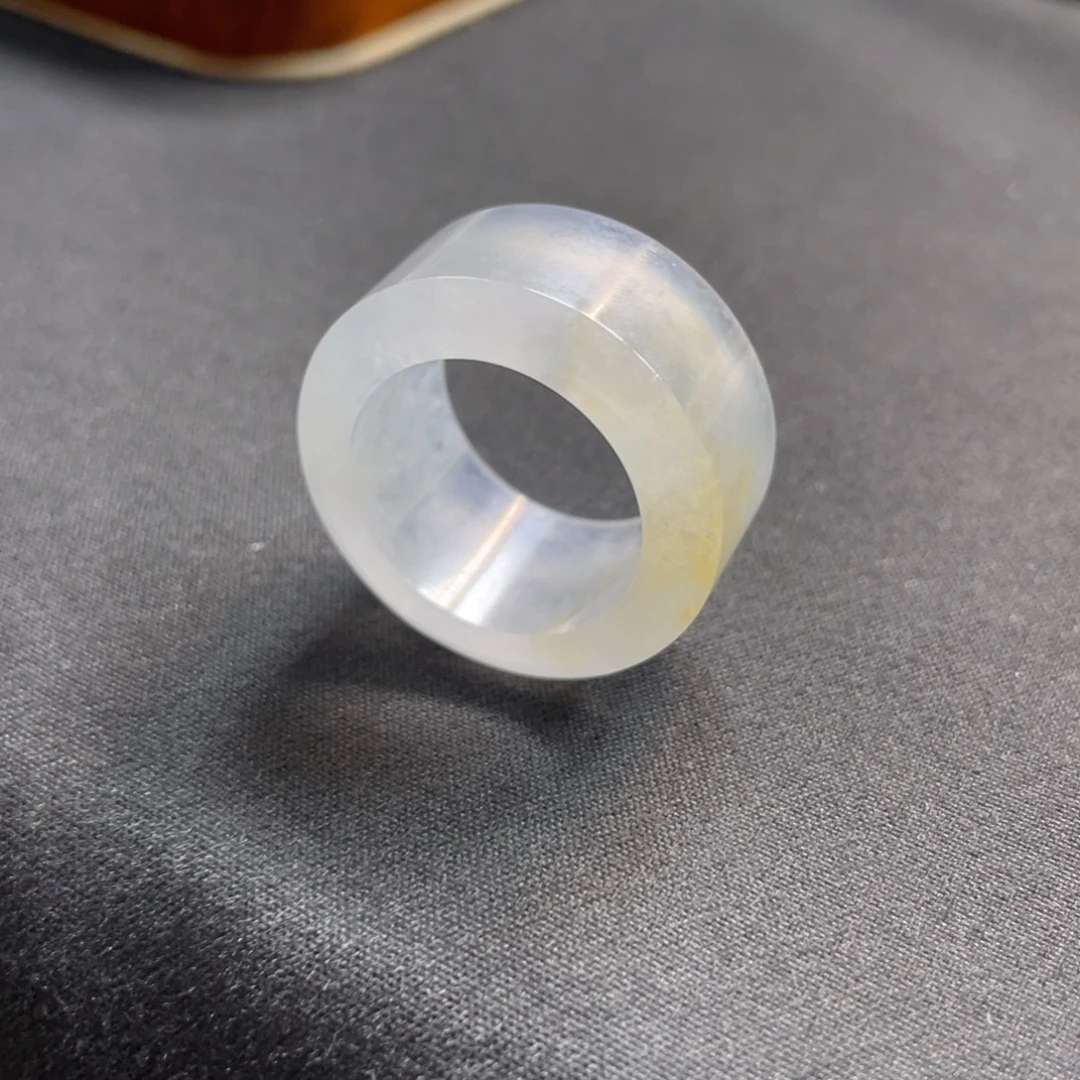 定制翡翠未镶嵌戒指