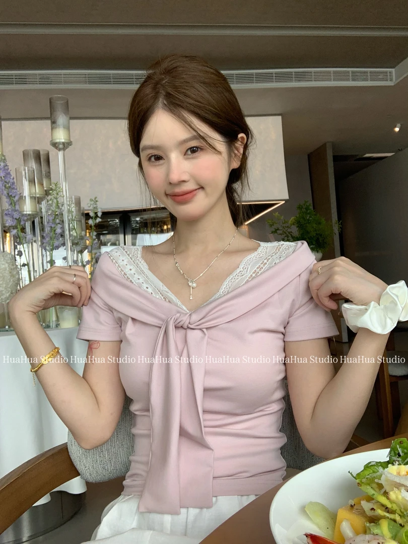 【花花】粉白记忆~v领蕾丝拼接蝴蝶结绑带小众设计感正肩短袖T恤