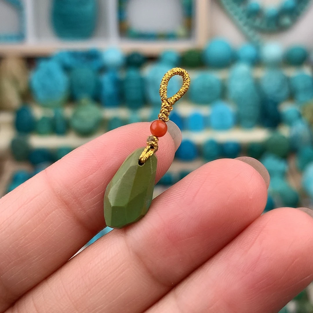 未镶嵌绿松石珠宝奇石