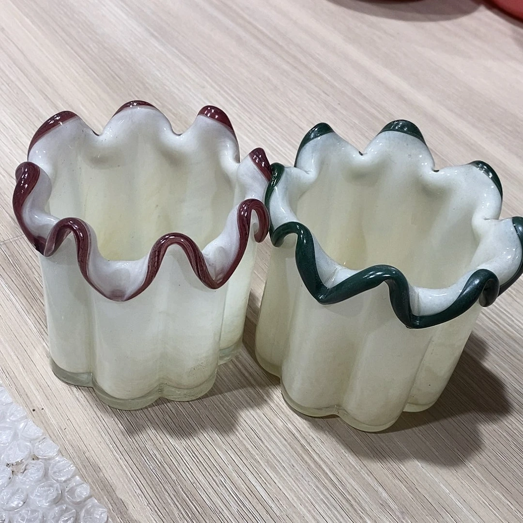 一红一绿62726262377272