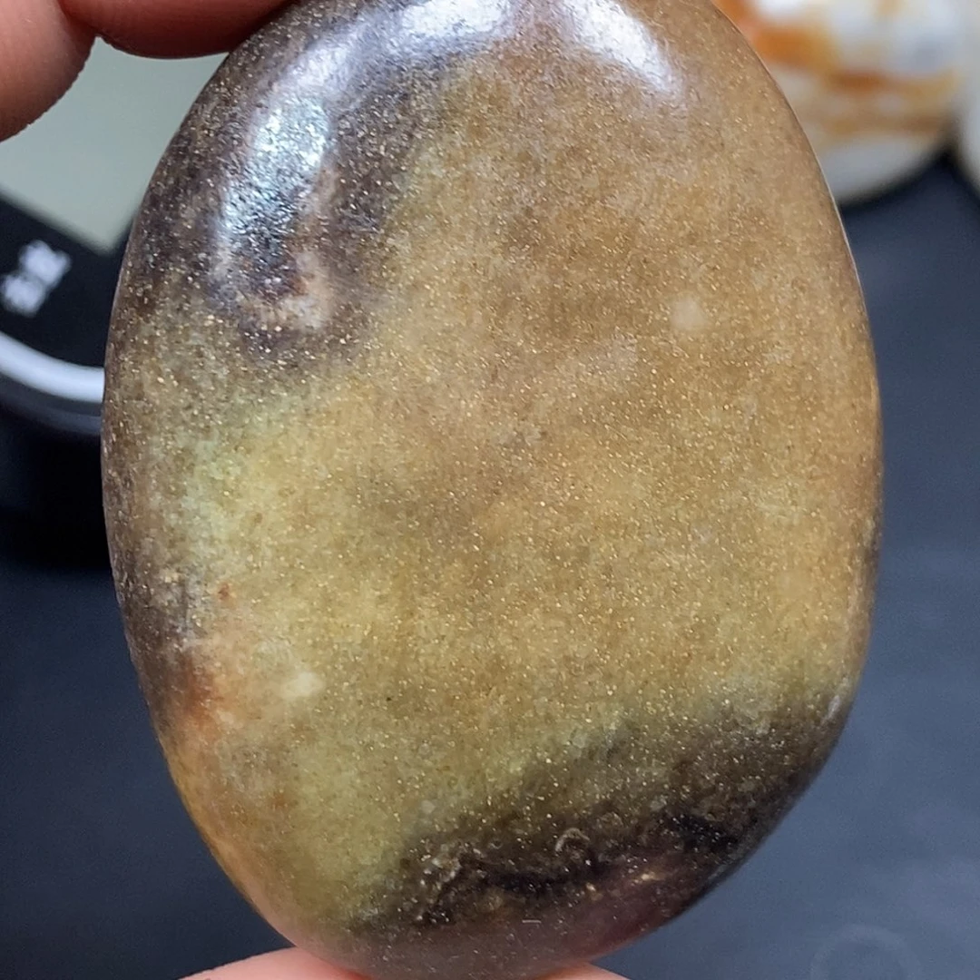 和田玉（糖玉）未镶嵌把件