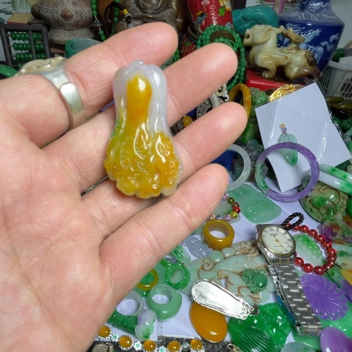 越***！滴血莲花菩提吊坠