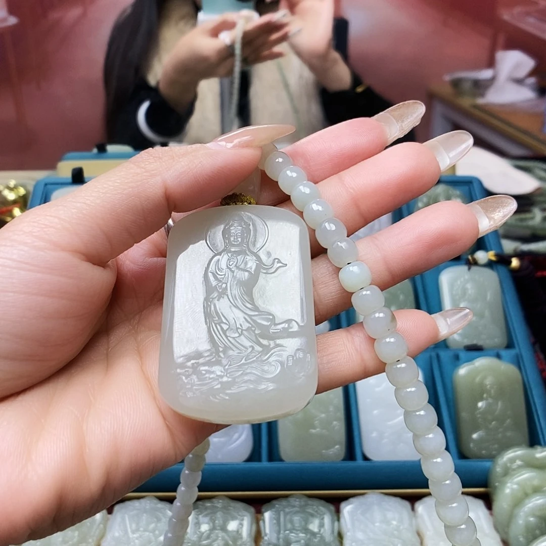 和田玉颈饰未镶嵌台**极